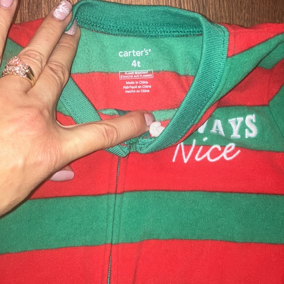 Carter’s Always Nice Red/Green Striped Christmas Holiday Pajamas Santa Feet 4T - Picture 2 of 6